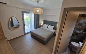 Celeni Apartments